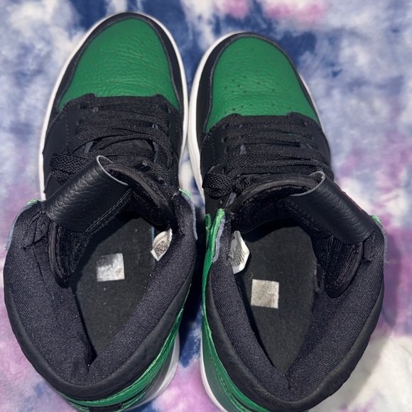Jordan 1 Retro High Pine Green Black - 8.5 Men’s/ 10 Women’s - Picture 7 of 9